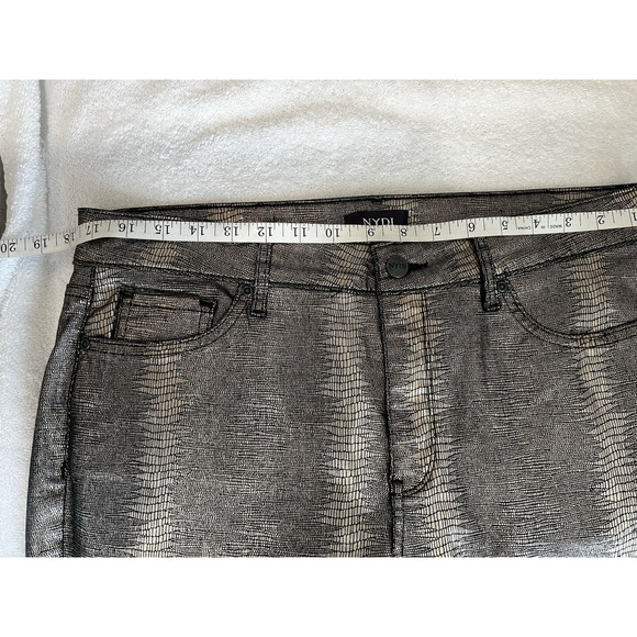 NYDJ Marilyn Straight Jeans Glamorous muted metallic Snake Print Coated Denim 12 - Picture 10 of 11